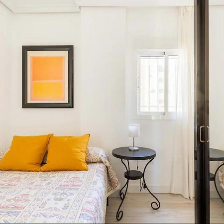 Apartamento Amplio Con 4 Habitaciones Y 2 Banos - Great Apartment With 4 Rooms - 2 Baths Sevilla Exteriér fotografie