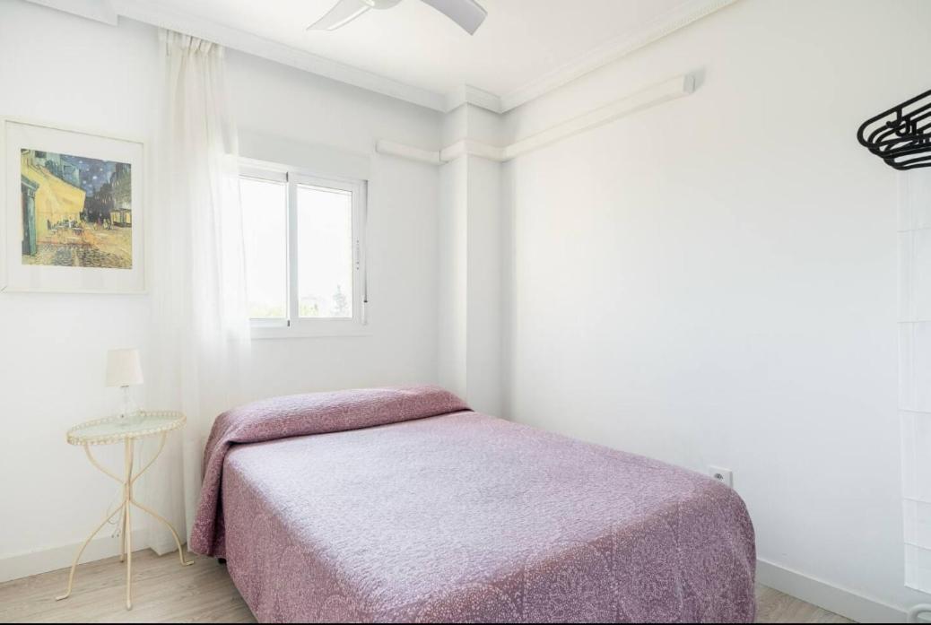 Apartamento Amplio Con 4 Habitaciones Y 2 Banos - Great Apartment With 4 Rooms - 2 Baths Sevilla Exteriér fotografie