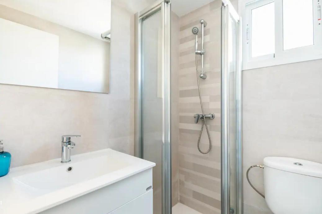 Apartamento Amplio Con 4 Habitaciones Y 2 Banos - Great Apartment With 4 Rooms - 2 Baths Sevilla Exteriér fotografie