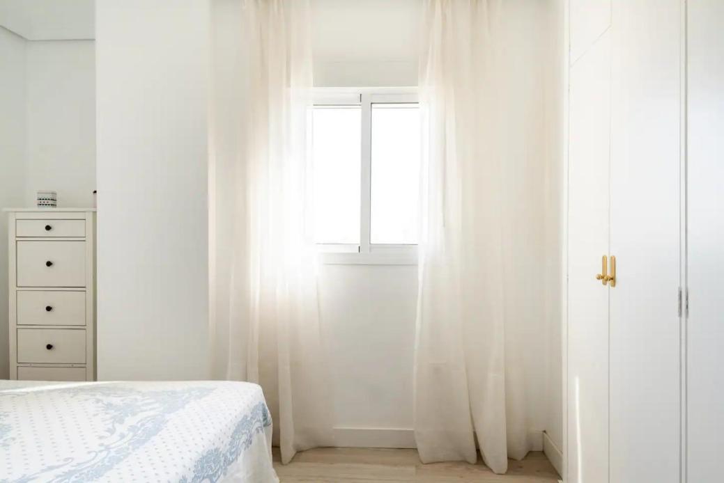 Apartamento Amplio Con 4 Habitaciones Y 2 Banos - Great Apartment With 4 Rooms - 2 Baths Sevilla Exteriér fotografie