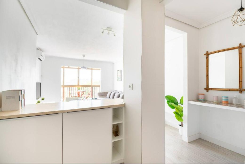 Apartamento Amplio Con 4 Habitaciones Y 2 Banos - Great Apartment With 4 Rooms - 2 Baths Sevilla Exteriér fotografie